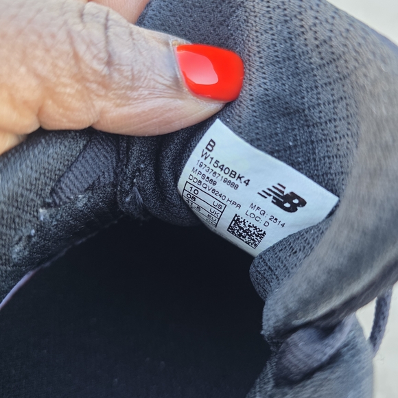 New Balance Fresh Foam 1540 X Rollbar Black and White Sneaker Women Size 10B - Picture 16 of 16
